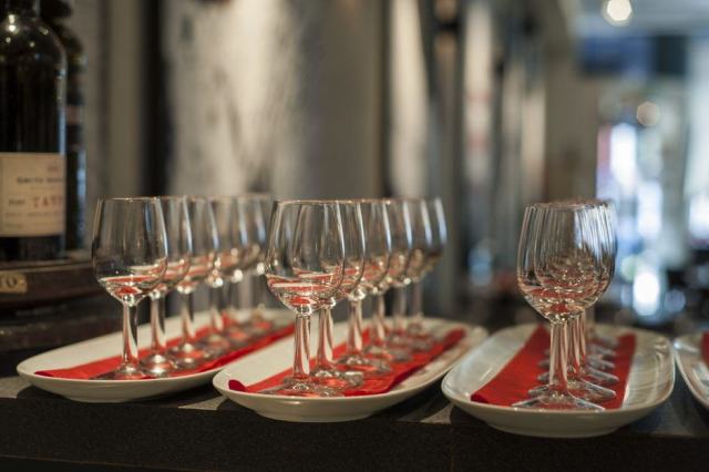 Paying to taste: how tasting fees work at French wineries Paying to taste: how tasting fees work at French wineries